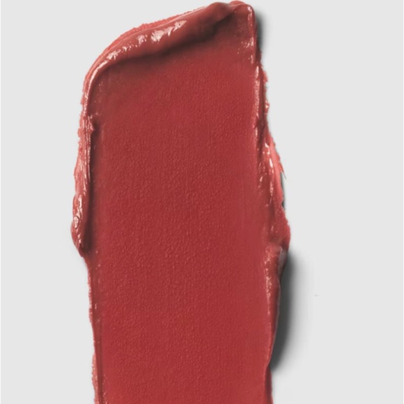 𝙶𝚞𝚌𝚌𝚒 𝚛𝚘𝚞𝚐𝚎𝙰̀ 𝙻𝚎̀𝚟𝚛𝚎𝚜 𝚟𝚘𝚒𝚕𝚎 𝚕𝚒𝚙 𝚌𝚘𝚕𝚘𝚞𝚛 - Picture 2 of 6